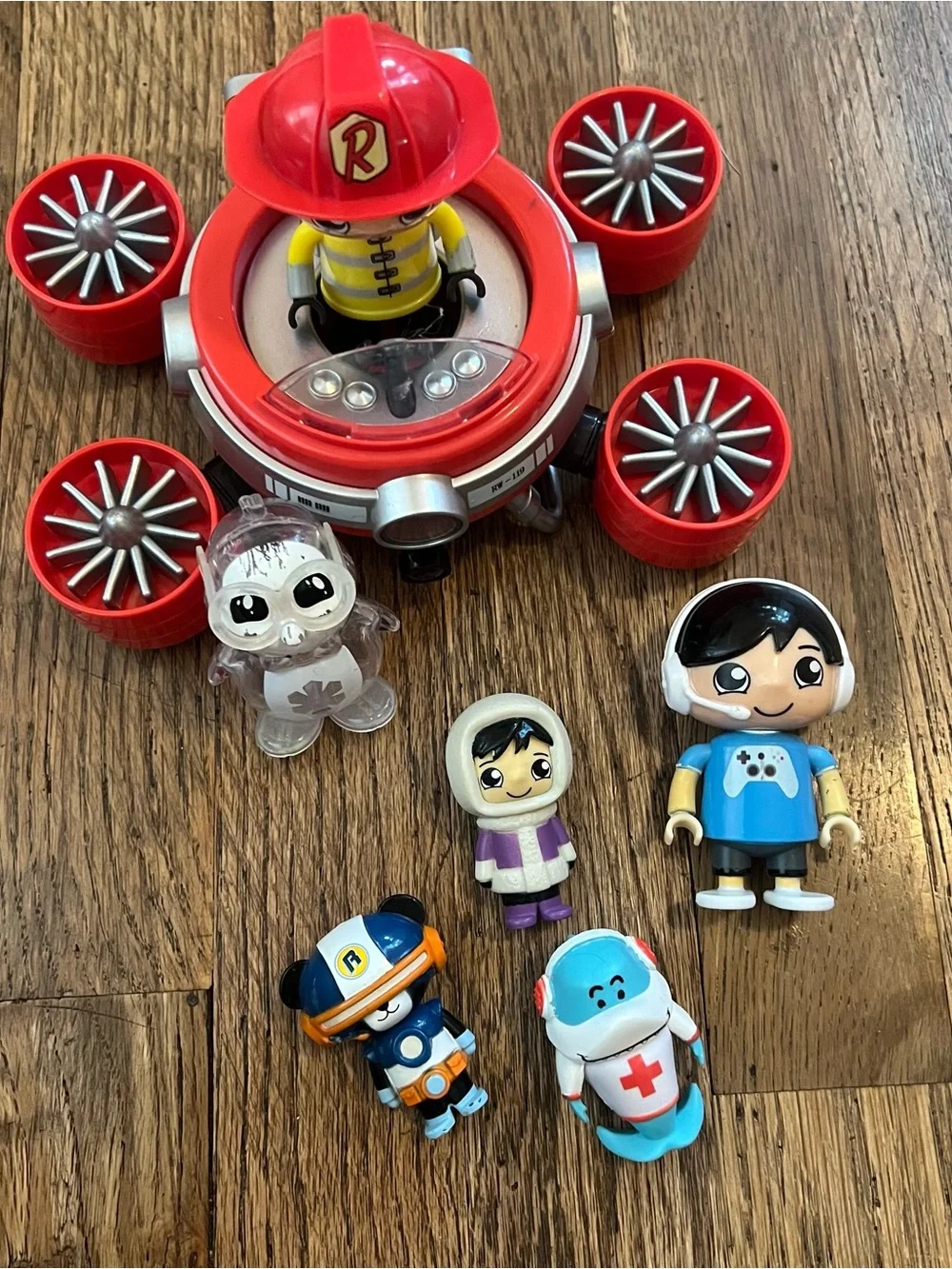 Ryan’s World Collection Rare Space Ship Firefighter Eskimo Pec Combo Gil